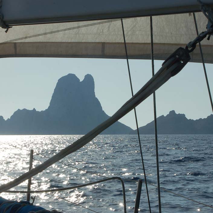 Avante Navega. Albatros rumbo a Ibiza. Es vedra. Punto de paso rumbo a Formentera