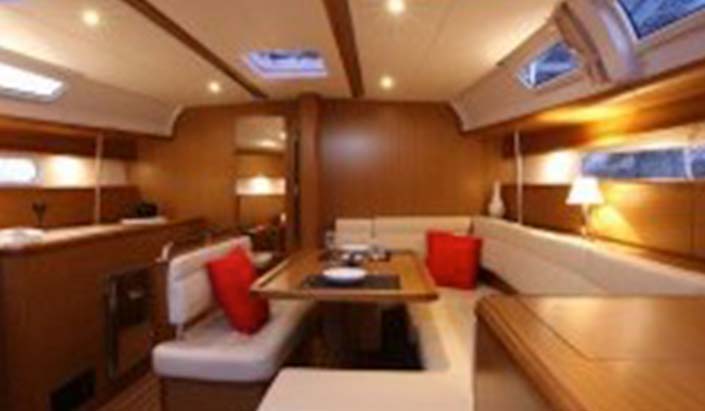 Barco Sun Odissey. Interior camarotes