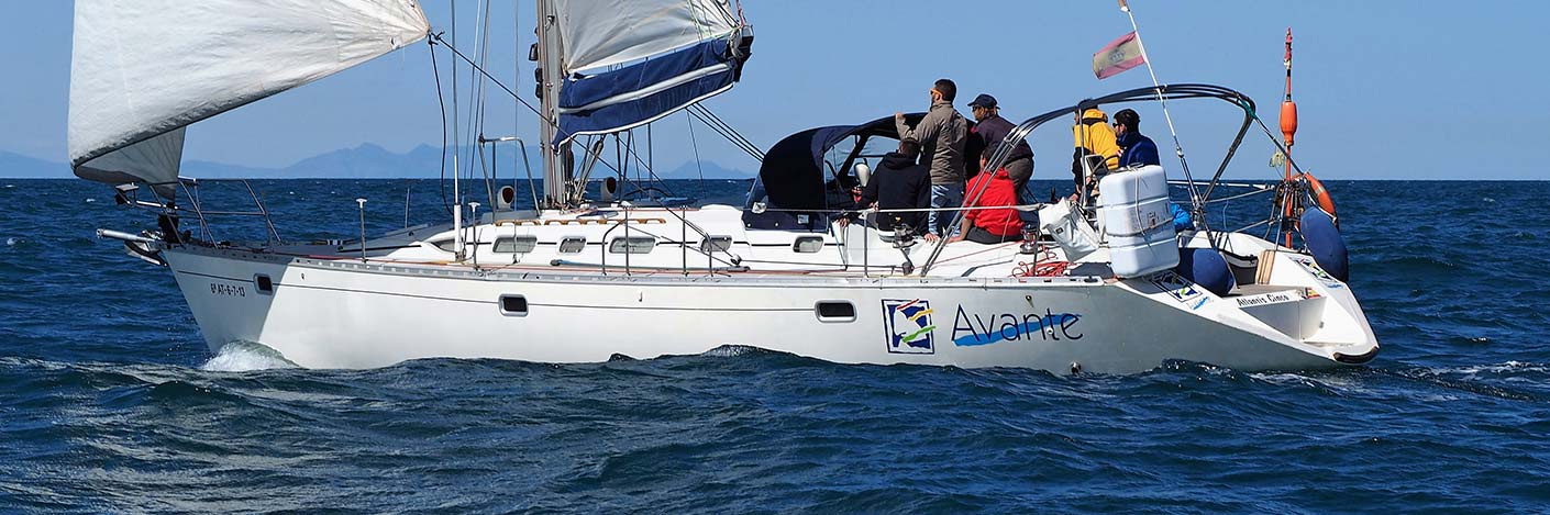 Navegando en la Marina Real en Valencia