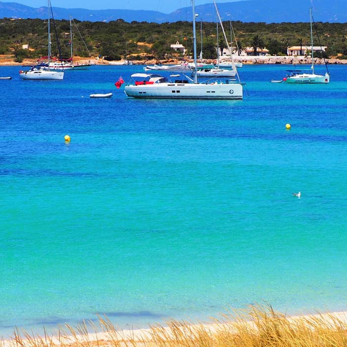 Bahía Espalmador. Mejor fondeadero del Mediterráneo