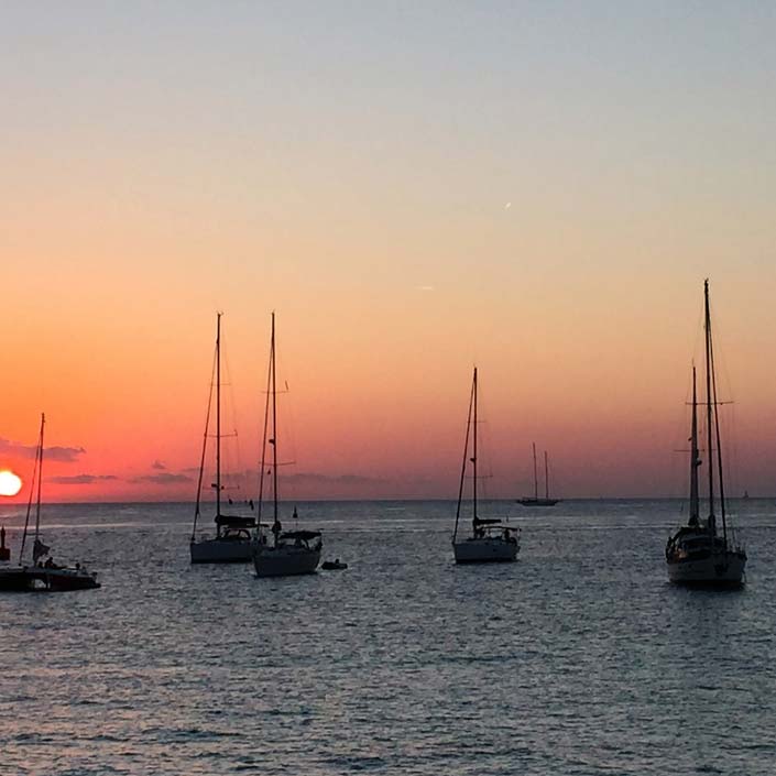 Veleros fondeados en cala Saona Formentera