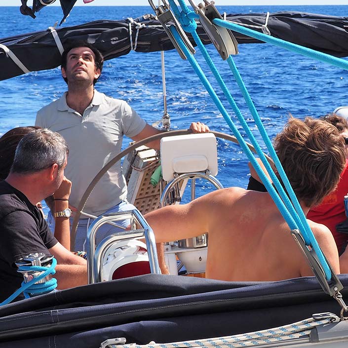 Prácticas vela patron de yate con embarcacion Avante