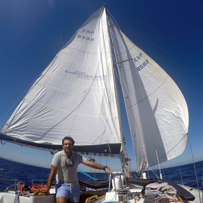 Prácticas Per, embarcación vela en prácticas