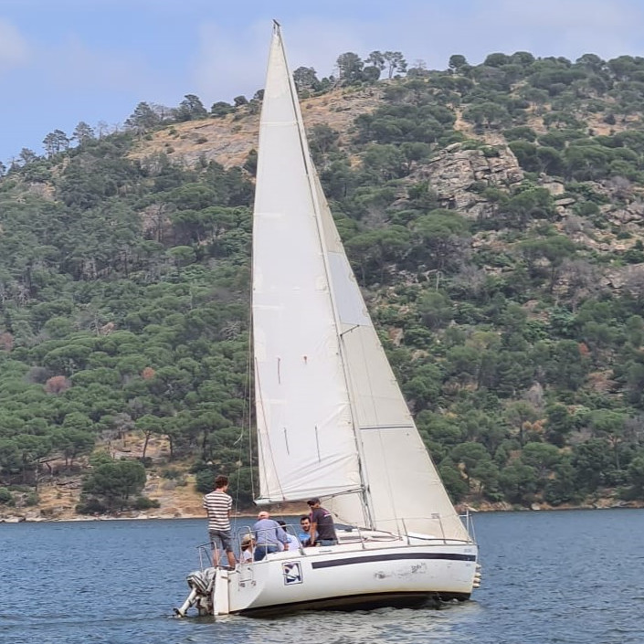 Prácticas de vela. Embalse San Juan Madrid