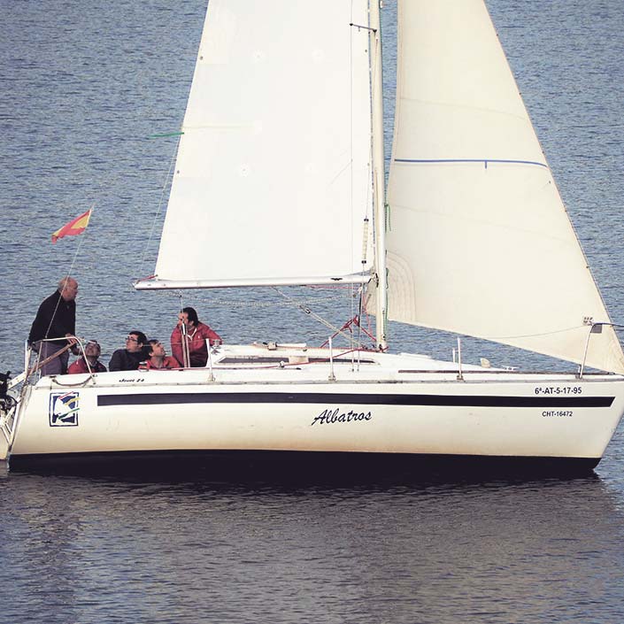 Prácticas de vela. Embalse San Juan Madrid